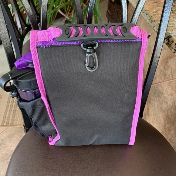 Lunchbox - Picture 2 of 3